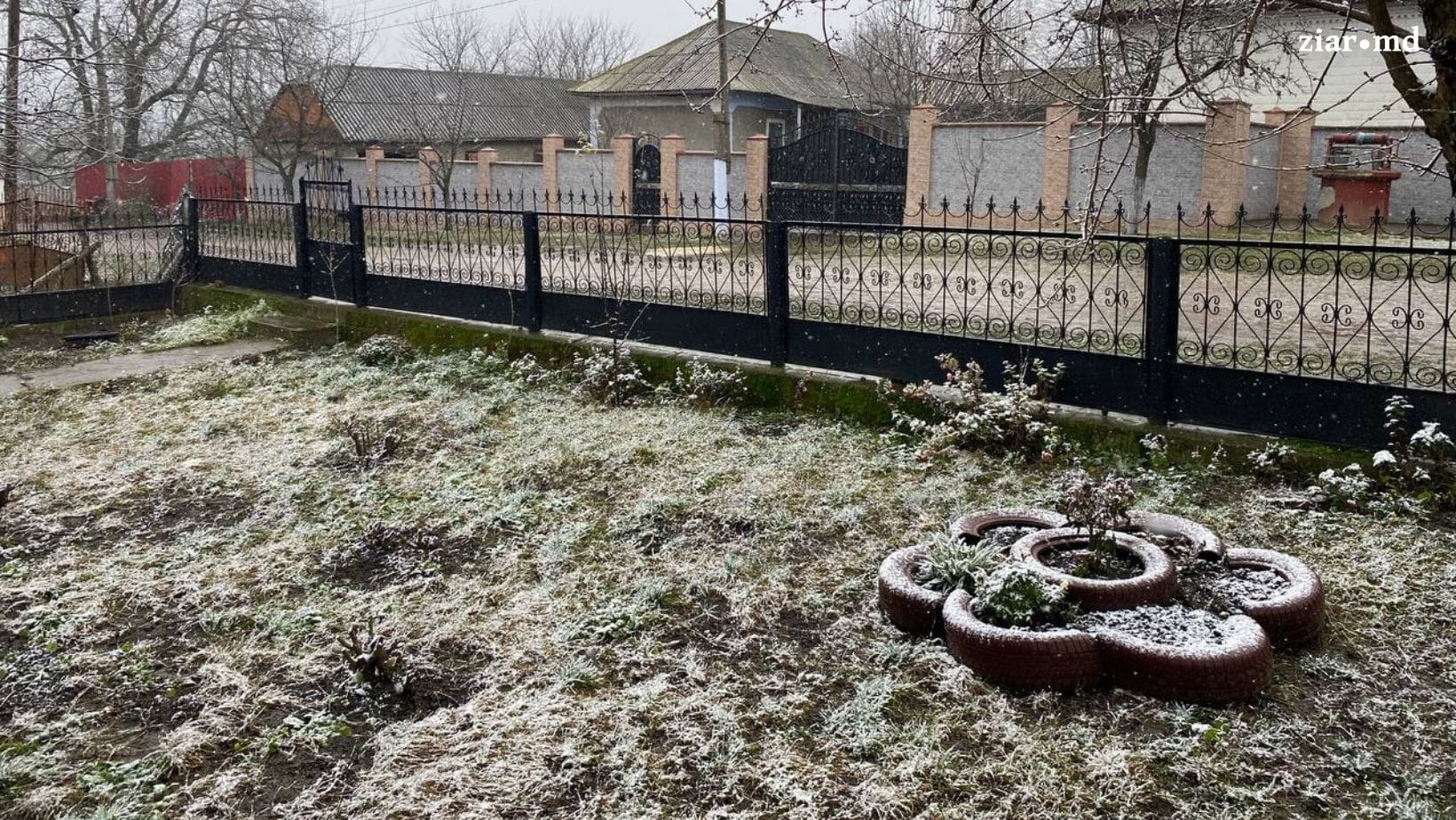 VIDEO// În mai multe localități din R. Moldova ninge